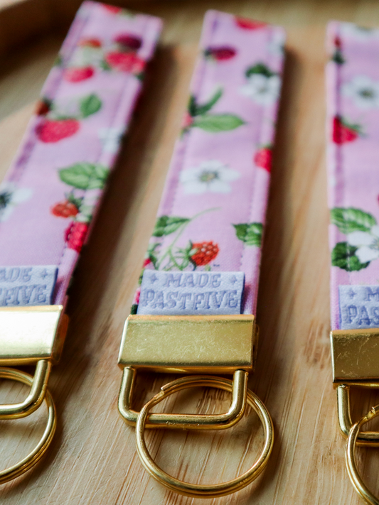 Raspberry Bloom Wristlet 🌸